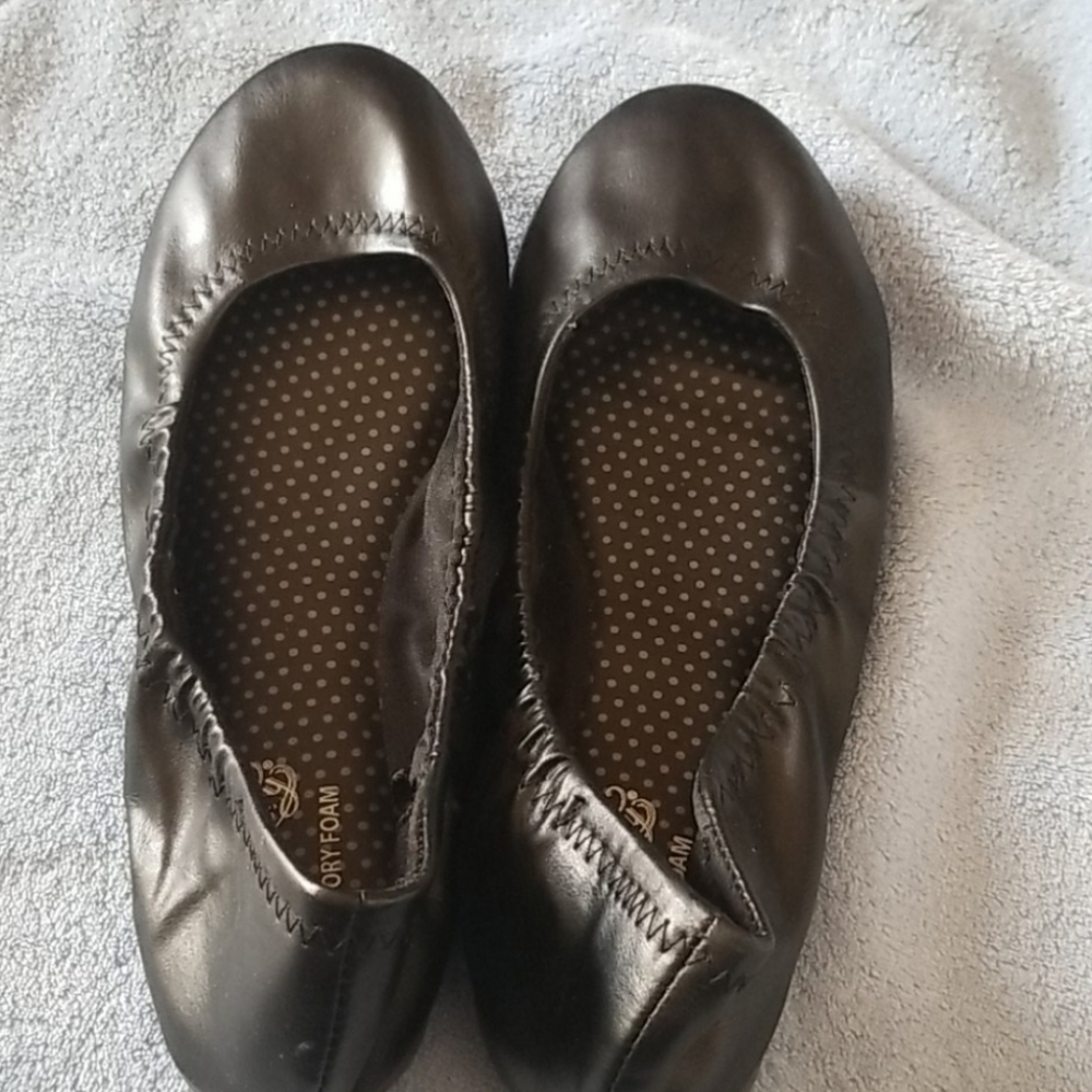 Faded Glory Memory Foam Scrunch Flats in black